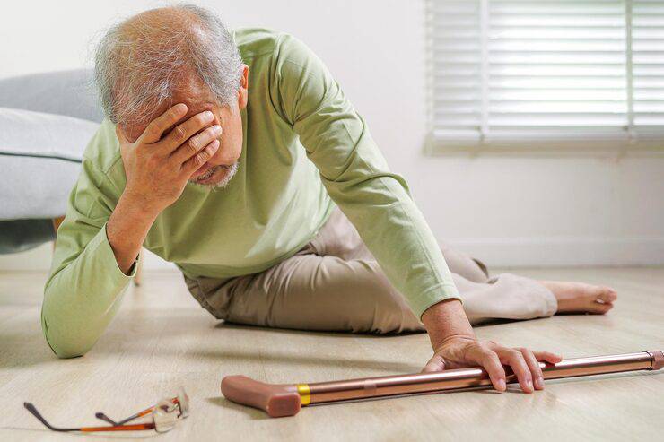 Why Do Elderly People Fall? Causes, Risks & Prevention Tips